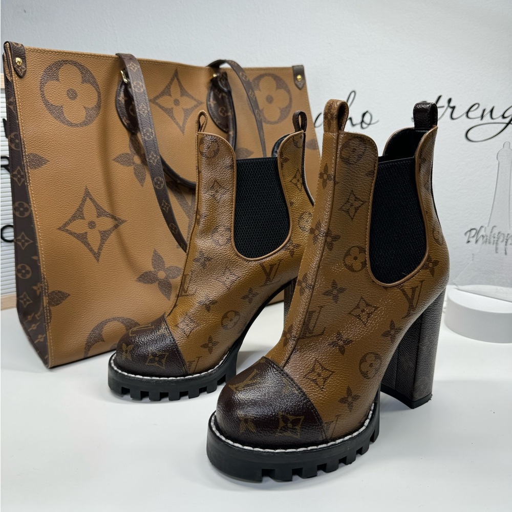 Louis Vuitton boots reverse